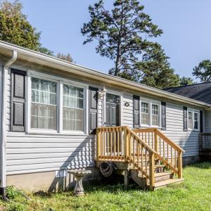 Photo #3 of 186 Lombardy Street, Appomattox, VA 0.5 acres