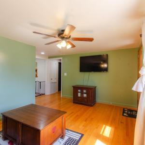 Photo #6 of 708 Leftwich St, Gretna, VA 0.6 acres
