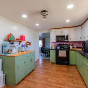 Photo #9 of 708 Leftwich St, Gretna, VA 0.6 acres