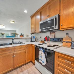 Photo #9 of 425 Tinkerview Drive, Cloverdale, VA
