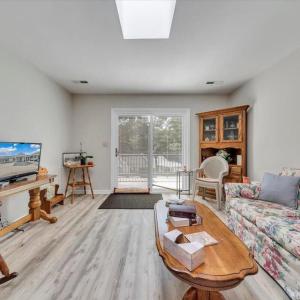 Photo #16 of 425 Tinkerview Drive, Cloverdale, VA