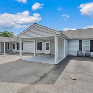 Photo #31 of 425 Tinkerview Drive, Cloverdale, VA