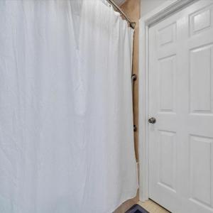 Photo #23 of 425 Tinkerview Drive, Cloverdale, VA