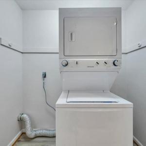 Photo #11 of 425 Tinkerview Drive, Cloverdale, VA