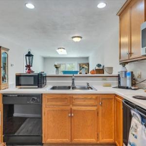 Photo #6 of 425 Tinkerview Drive, Cloverdale, VA