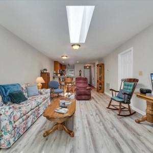 Photo #17 of 425 Tinkerview Drive, Cloverdale, VA