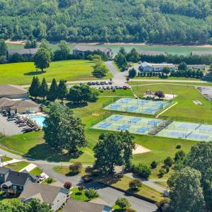 Photo #39 of 206 Spyglass Lane, Huddleston, VA 1.0 acres