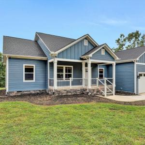 Photo #1 of 206 Spyglass Lane, Huddleston, VA 1.0 acres