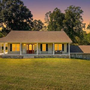 Photo #1 of 1868 Glenwood Dr, Bedford, VA 137.8 acres