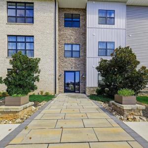 Photo #2 of 1300 Stoney Ridge Boulevard, Forest, VA