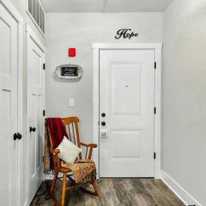 Photo #5 of 1300 Stoney Ridge Boulevard, Forest, VA