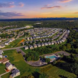 Photo #33 of 1300 Stoney Ridge Boulevard, Forest, VA