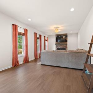 Photo #8 of 1358 Lochwood Hill Drive, Goode, VA 2.6 acres