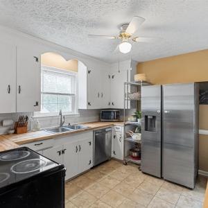 Photo #7 of 749 Crestwood Cir, Lynchburg, VA 0.2 acres