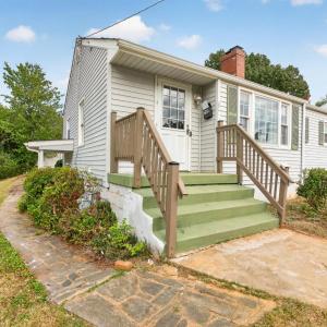 Photo #40 of 749 Crestwood Cir, Lynchburg, VA 0.2 acres
