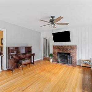 Photo #3 of 749 Crestwood Cir, Lynchburg, VA 0.2 acres