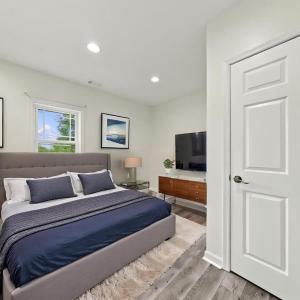 AI Staging in terrace level bedroom