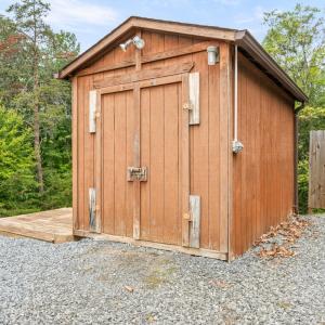 Shed with electric