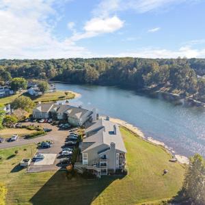 Photo #2 of 3301 Spinnaker Point, Forest, VA