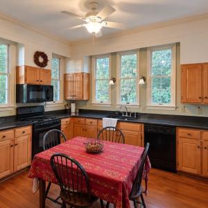 Photo #9 of 624 Peaks Street, Bedford, VA 0.7 acres