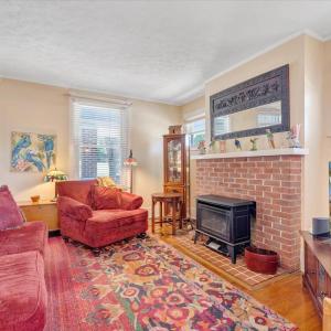 Photo #12 of 401 Bedford Avenue, Bedford, VA 0.3 acres
