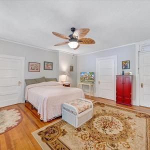 Photo #25 of 401 Bedford Avenue, Bedford, VA 0.3 acres