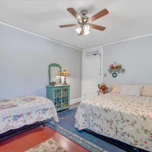 Photo #30 of 401 Bedford Avenue, Bedford, VA 0.3 acres