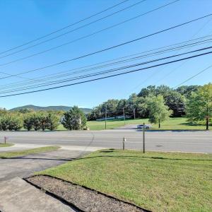 Photo #40 of 7760 Williamson Road, Roanoke, VA 0.4 acres