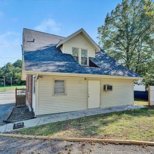 Photo #2 of 7760 Williamson Road, Roanoke, VA 0.4 acres