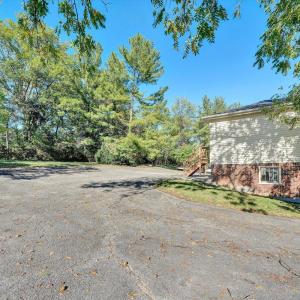 Photo #37 of 7760 Williamson Road, Roanoke, VA 0.4 acres