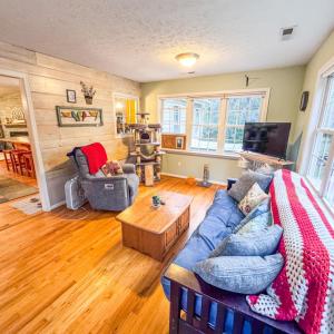 Photo #6 of 600 Woodland Drive, Madison Heights, VA 0.6 acres