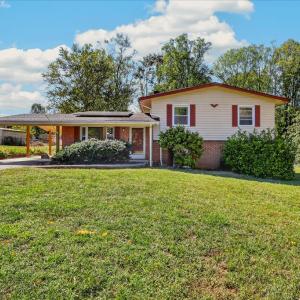 Photo #3 of 524 Dawnridge Drive, Lynchburg, VA 0.5 acres