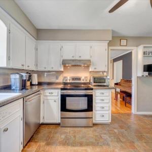 Photo #20 of 16 Wellington Drive, Lynchburg, VA 0.9 acres
