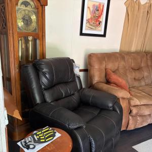dark chair is one that is a recliner and lift