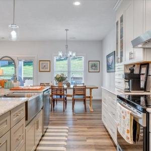 Photo #15 of 1326 Johnsbury Court, Roanoke, VA 0.3 acres