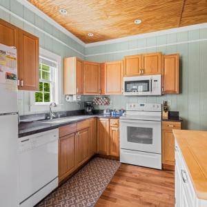 Photo #20 of 858 CHAPEL RD, New Canton, VA 58.3 acres