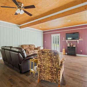 Photo #32 of 858 CHAPEL RD, New Canton, VA 58.3 acres