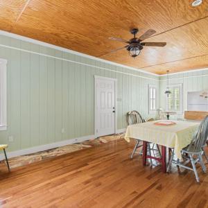 Photo #42 of 858 CHAPEL RD, New Canton, VA 58.3 acres