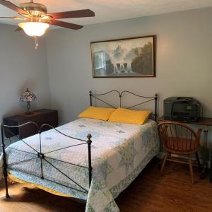 Photo #10 of 808 Grove Ave, Chase City, VA 1.6 acres