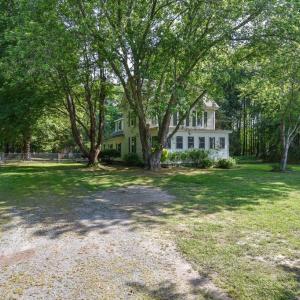 Driveway into residence