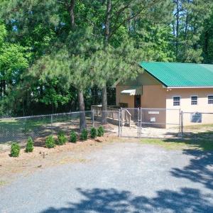 Kennel drop off