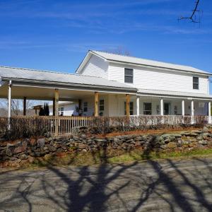 Photo #2 of 1084 Hedge Road, Chatham, VA 127.3 acres