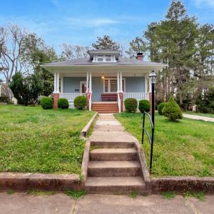 Photo #2 of 206 FIRST AVE, Farmville, VA 0.9 acres