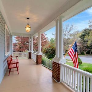 Photo #4 of 206 FIRST AVE, Farmville, VA 0.9 acres