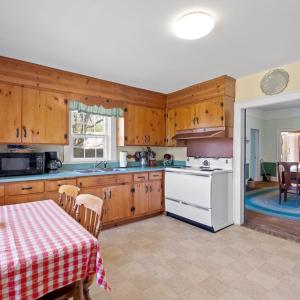 Photo #16 of 300 Poorhouse Road, Rice, VA 47.7 acres