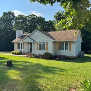 Photo #2 of 4375 Pumping Station Rd, Appomattox, VA 1.9 acres