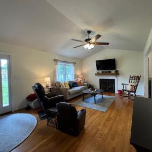 Photo #8 of 4375 Pumping Station Rd, Appomattox, VA 1.9 acres