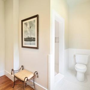 Bathroom, Level 2