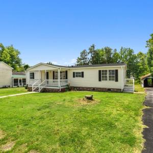 Photo #2 of 409 McLean St, Burkeville, VA 0.5 acres