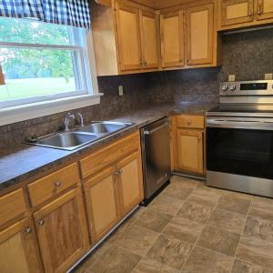 Photo #4 of 1538 Cumberland Rd., Farmville, VA 0.5 acres